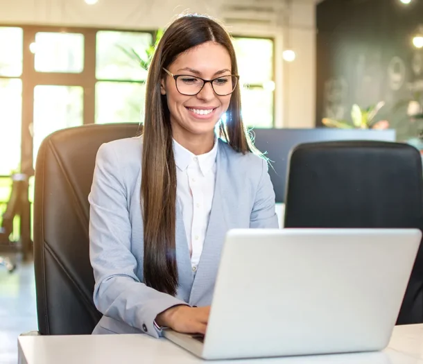 Top Remote Jobs to Earn in Dollars Per Hour – 2025 Edition